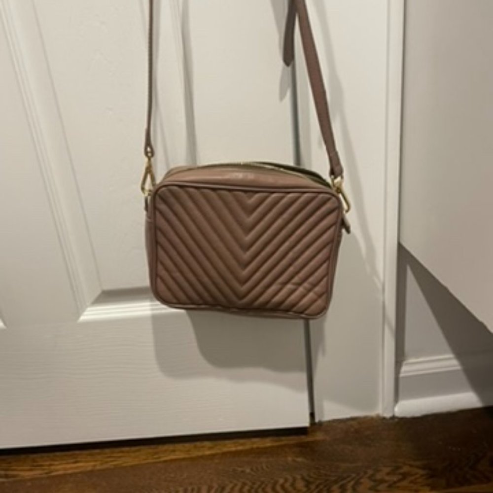 Quince quilted camera bag.